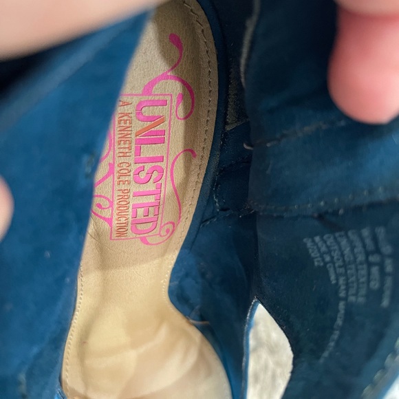 Teal heels with bow- sz 9 - Picture 5 of 5